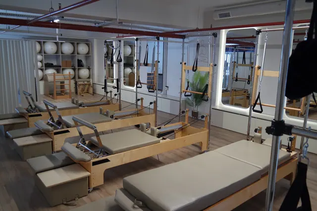 Reformer Pilates stüdyosu